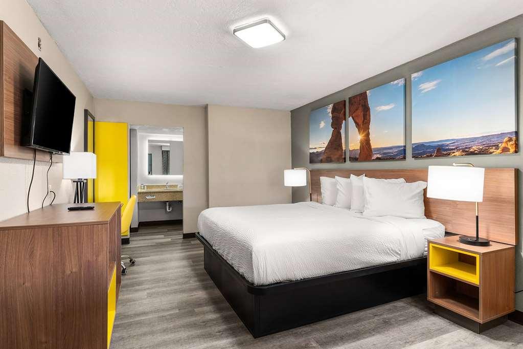 Days Inn By Wyndham Albuquerque Northeast الغرفة الصورة