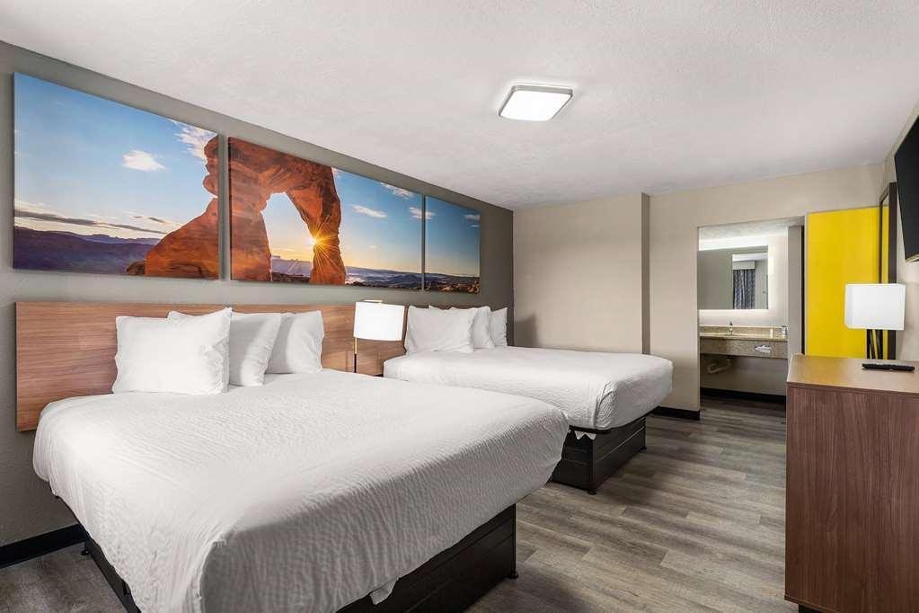 Days Inn By Wyndham Albuquerque Northeast الغرفة الصورة