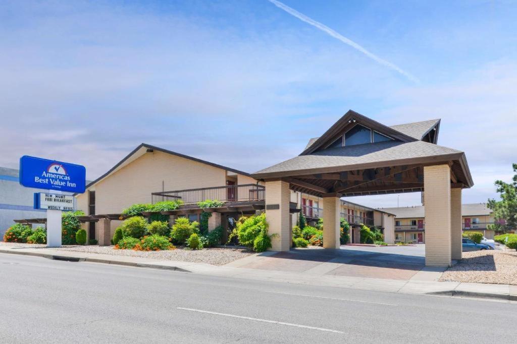 Days Inn By Wyndham Albuquerque Northeast المظهر الخارجي الصورة