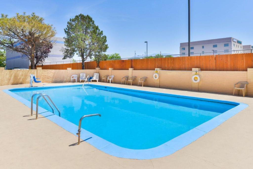 Days Inn By Wyndham Albuquerque Northeast المظهر الخارجي الصورة